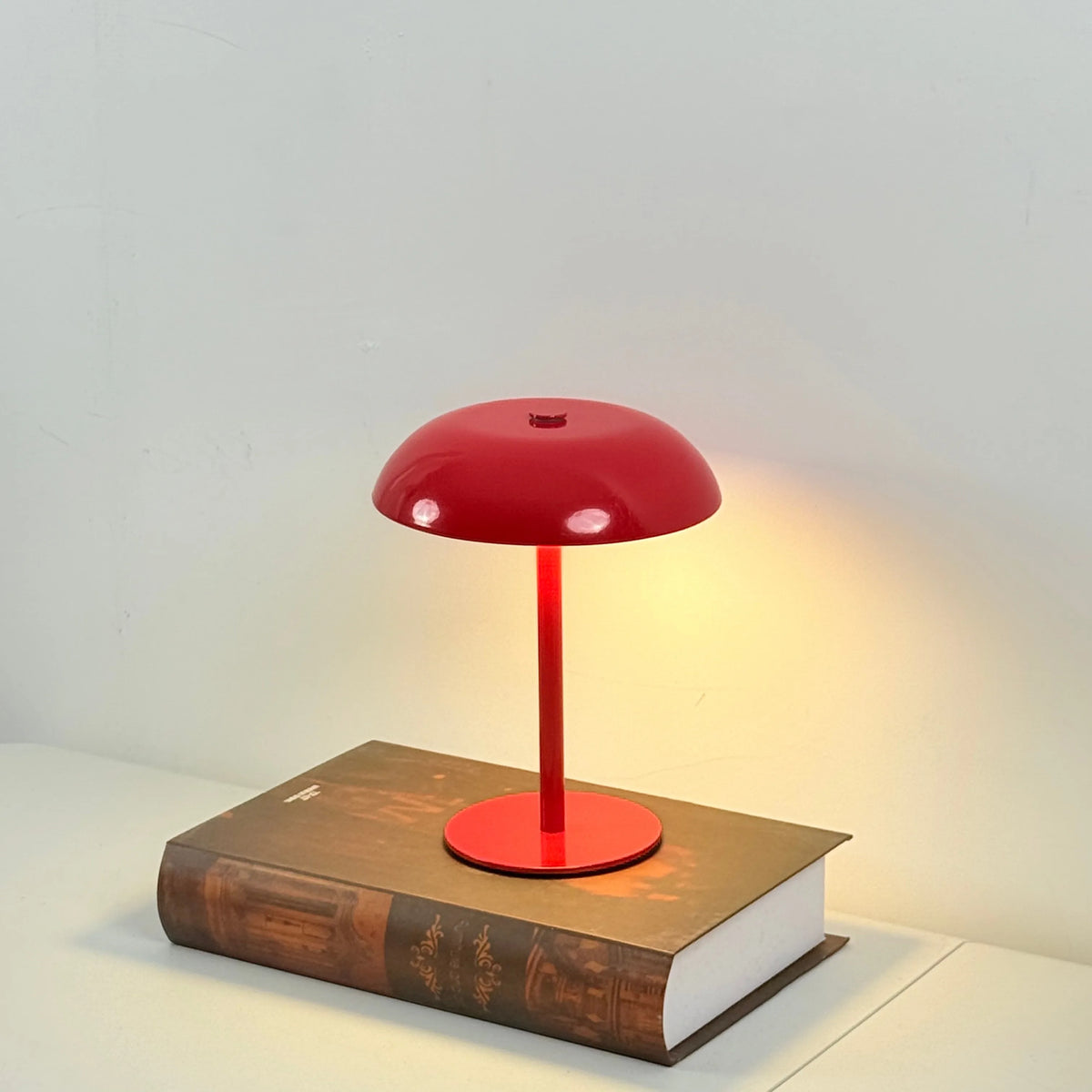 Alba Lamp